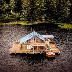 cabinsdaily:  Featured cabin 🌲
