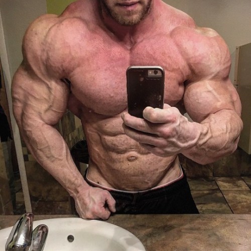 kalfex:roidlover:The juiced-up transformation of Joel Thomas.Fuck, give me double of whatever he’s t