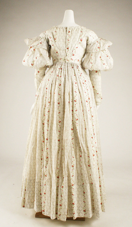 lesmiserablesfashions:Morning dress c. 1827 [x]