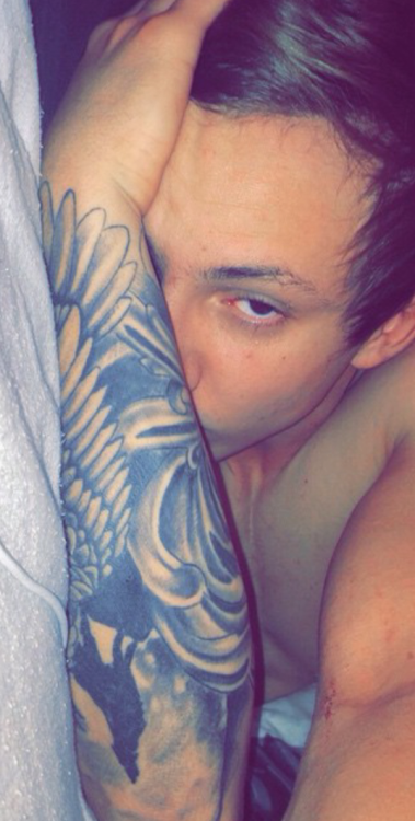 snapchathotguys:  Follow me for more hot straight guys: click hereAdd me on Snapchat for exclusive content: tumblrhotguysFeel free to send me your pics and videosAny Snapchat request via inbox