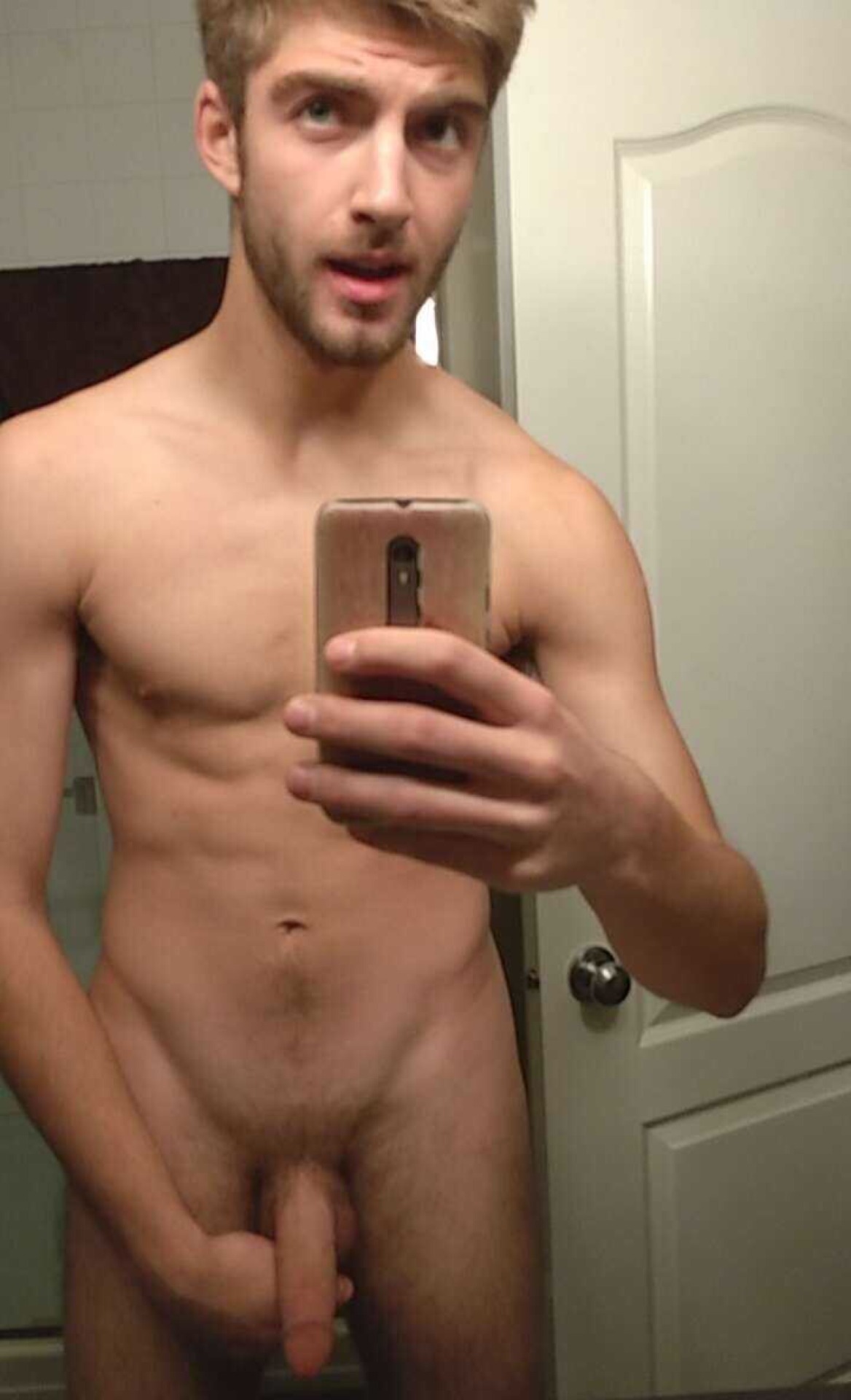 collegecock:  menofsnaochat:  Nick   part 2 - wow!
