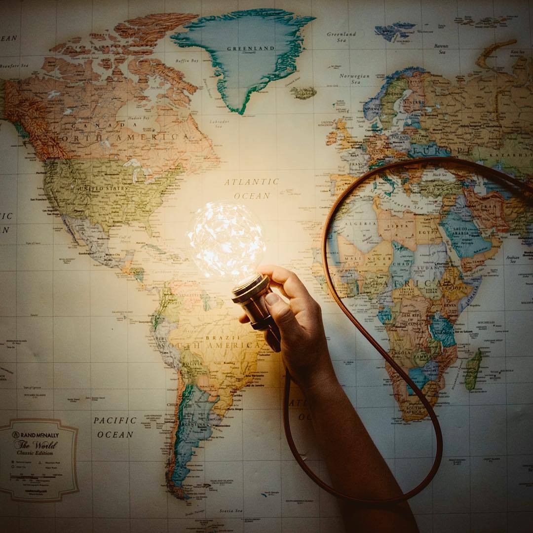 atraversso:  Explore   the world  - Christopher Funk