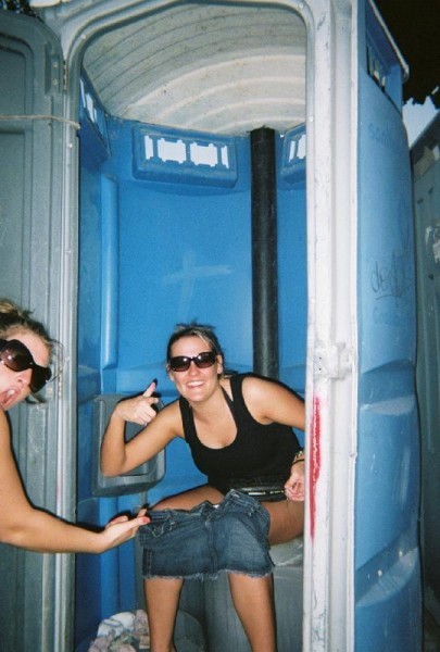 TOILET PEE