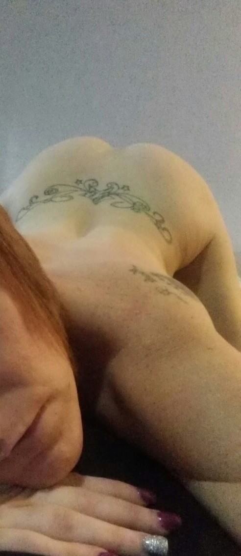 bruised-co-vixen:  REBLOG if you would fuck me from behind!!