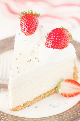 ari-kanon:  Vanilla Bean Cheesecake
