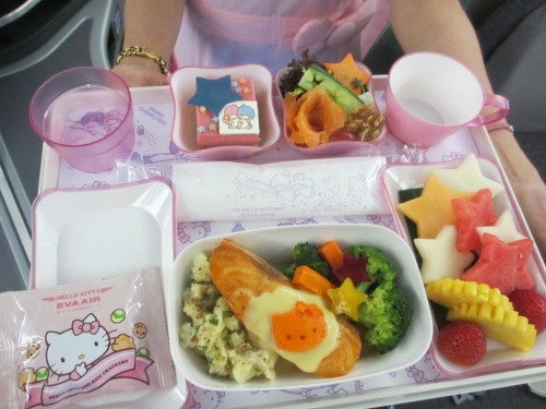 threemilk: ☆EVA Air Hello Kitty Jet Premier☆