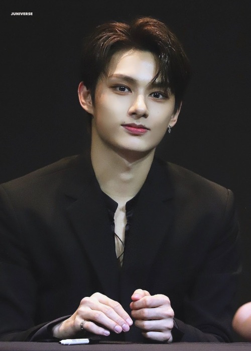 Seventeen As Mafia Members