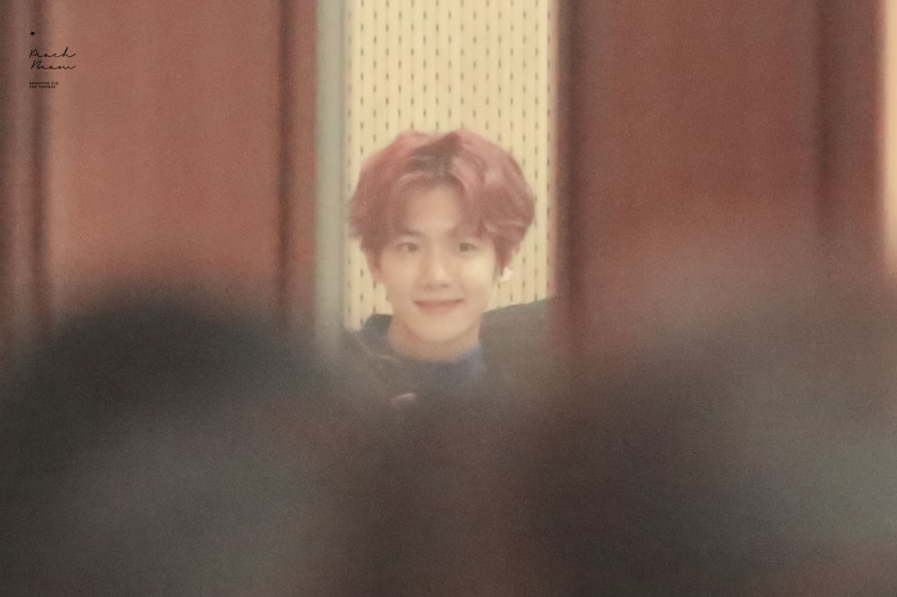 tensbabygirl:  fybaekhyun:   161102 SBS Cultwo ShowÂ© peachbeam | do not edit.