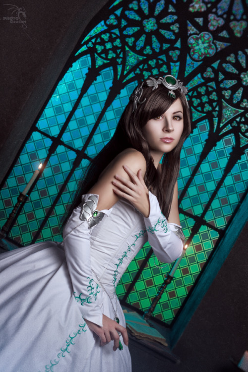 sexycosplaygirlswtf:  Princess Garnet - Final Fantasy IXsource Get hottest cosplays