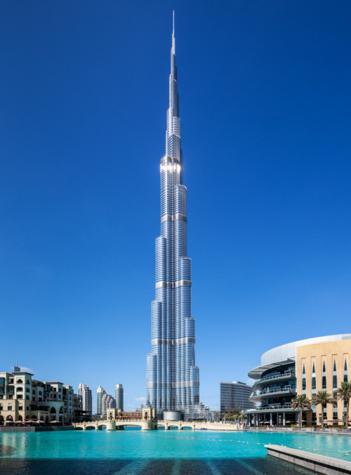  Burj Khalifa, Location: Dubai UAE, Architect: SOM; Skidmore Owings & Merrill.