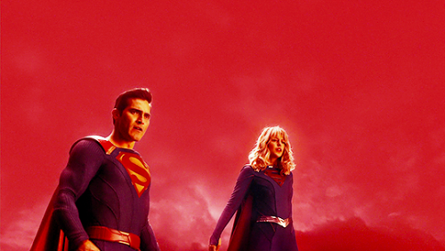 SUPERGIRL - 5.09 CRISIS ON INFINITE EARTHS, PT I1920x1088 | .jpg | logofree | 2,061 screencaps | sor