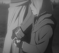 konohafiore:  The moment Winry realised. 