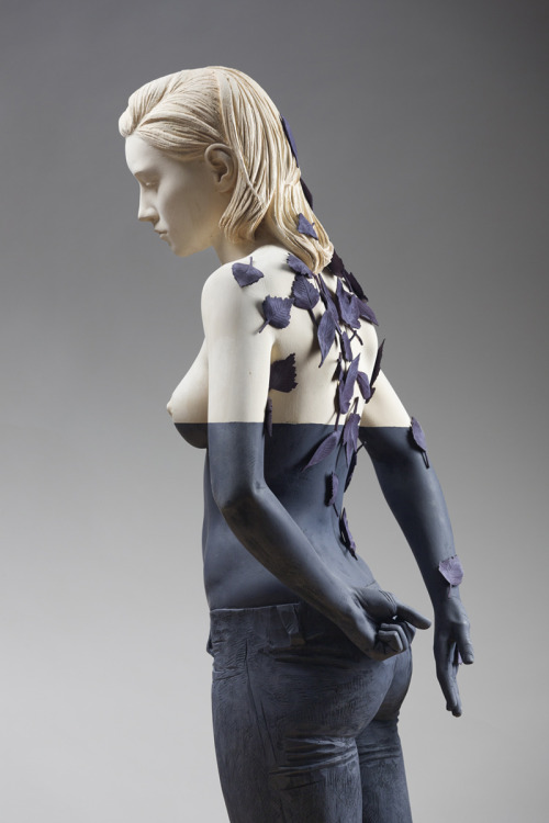 svdp: a few of Italian artist Willy Vernige’s wooden sculptures.  Appearing simultaneously lifelike 