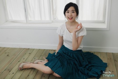 Lee Ji Eun이지은