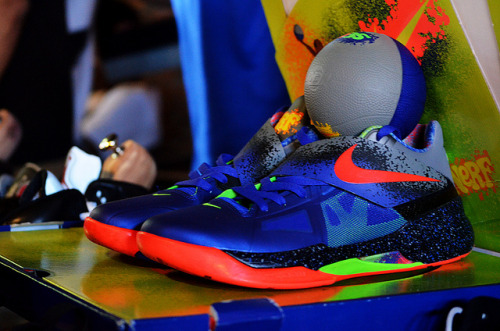 sneakerphotogrvphy:  untitled by O.L Jr on Flickr. 