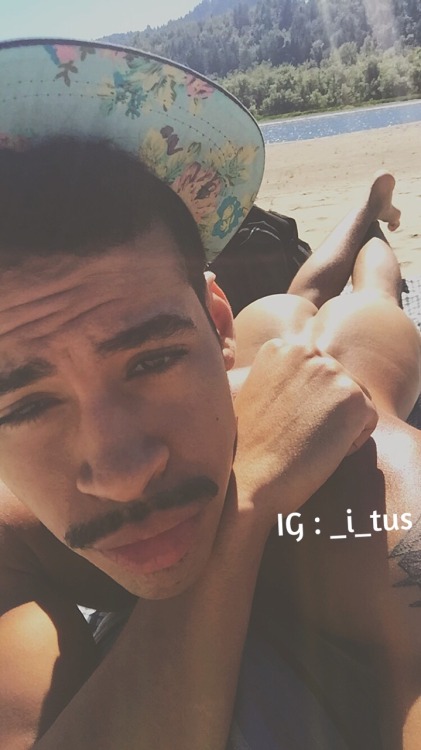 iloveazz89:  Submission   IG : _i_tus         iloveazz89.tumblr.com   To submit ass pics send them to KIK : topjerzee or email them to topjerzee@yahoo.com.  