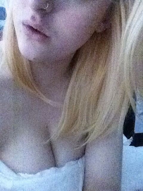 ends-at-the-nape:don’t wanna get up