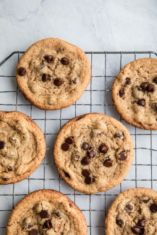 sweetoothgirl:  vegan almond butter chocolate chip cookies