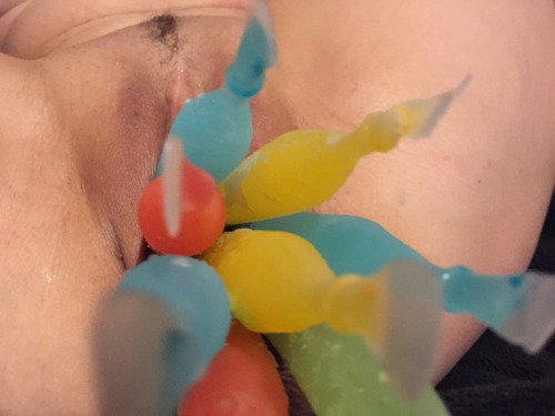 strechingisfun:  I went from fucking a cold bottle to frozen popsicles!  I have a few more. Should I go for 12? #coldisamazing #feelthecold #makesmehot #horny #naughty #fuckmyself  Using icy dildos like this has the side benefit of making your gape close