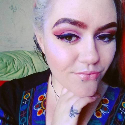 Sex Jour: Je ne sais pas. BUT NEW FUCKING MAKEUP pictures