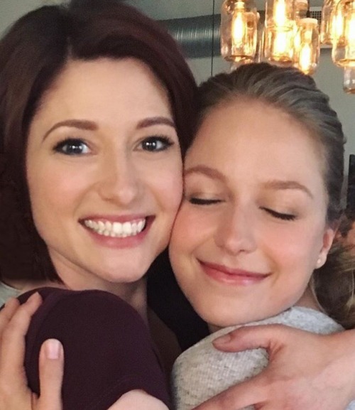 chy_leigh: Day 1 of #Supergirl Season 3 with @melissabenoist I am so grateful the first one was spen