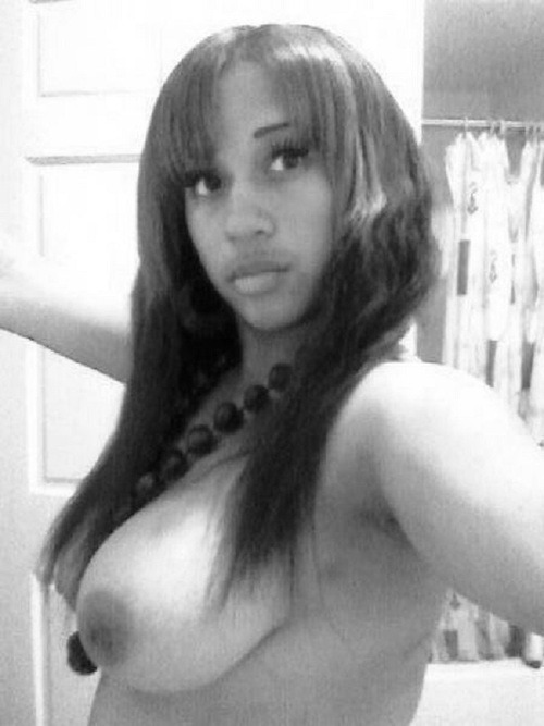 blackpussieson:  Perfect Ebony Body or Not? here
