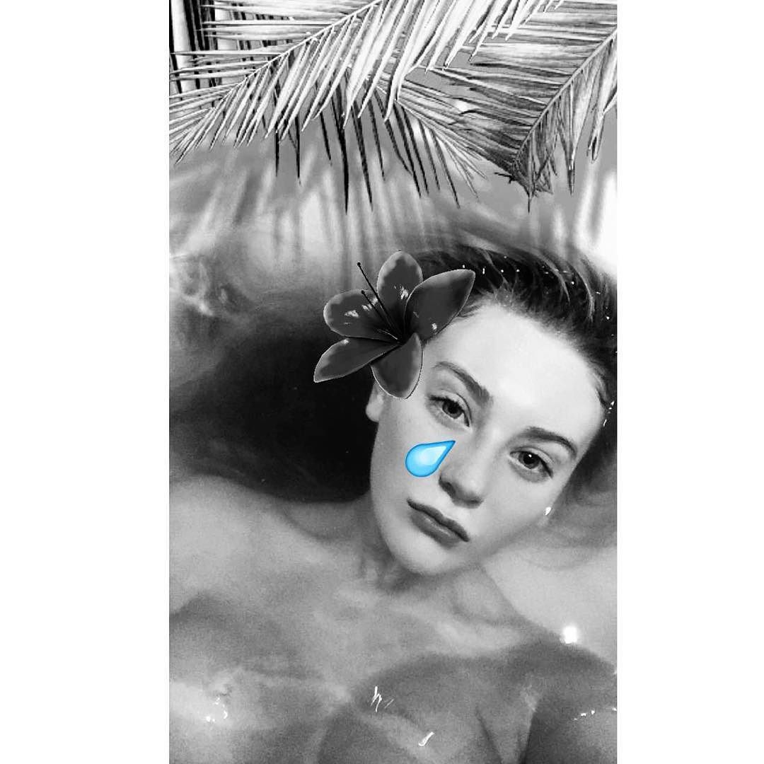 Bath vibes 💦💦 the best thing to do on a Sunday by bethanylilyapril