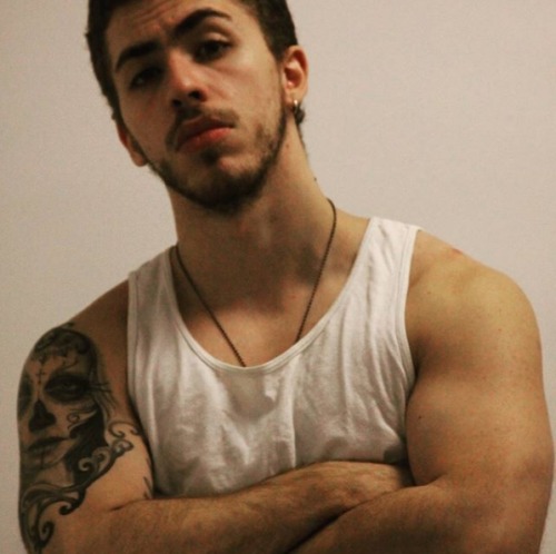I WANT HIM TO BE MY HUSBAND ! WHAT A BAD BOY *-*
