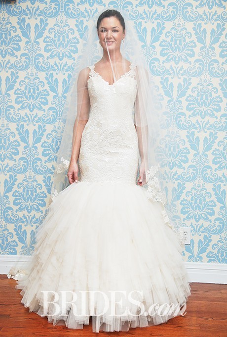 Modern Trousseau - Fall 2015 - Rain Sleeveless Lace Mermaid V Neckline Tulle Skirt Wedding Dress