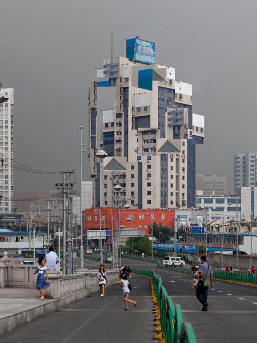 ryanpanos:  Anarchitecture in Shanghai | Oliver Ratsi