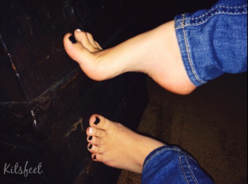 kitsfeet:  Good afternoon(:
