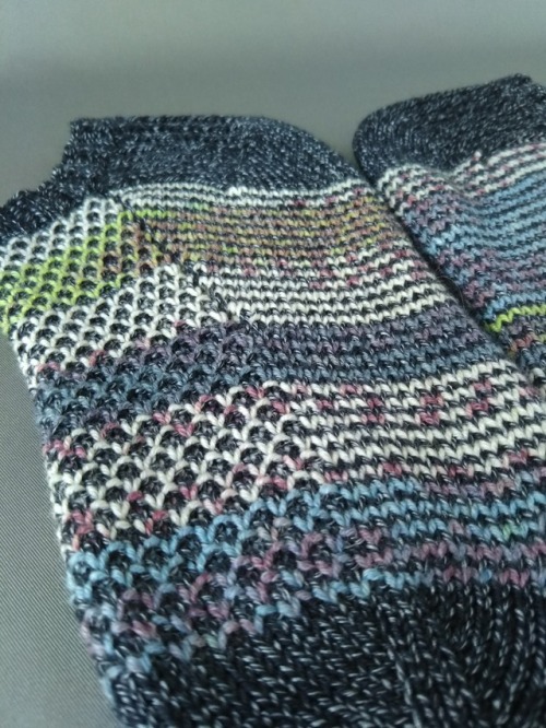 pattern: Broken Seed Stitch Socks http://www.ravelry.com/patterns/library/broken-seed-stitch-socks