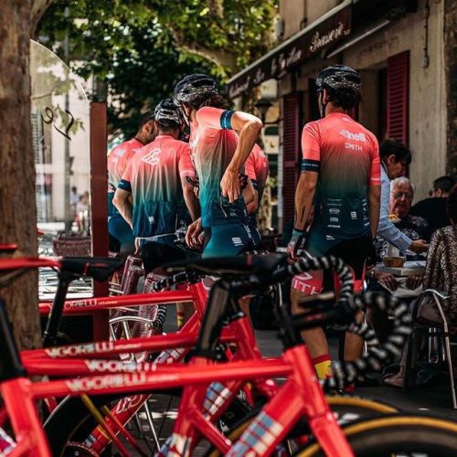 livetoridenyc: The Cinelli Shark is back, all sizes available. (Limited quantity) #cinelliusa #cyclo