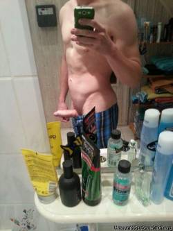 Naked Male Mirror Selfies