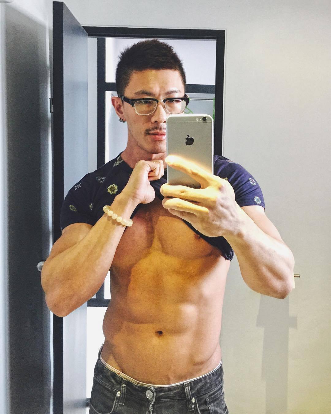 Viva!Asian hunks!