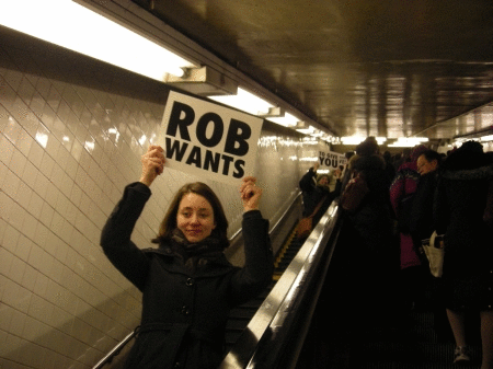 collegehumor:  Rob Wants to Give You a High Five Because hugging strangers isn’t as cool.