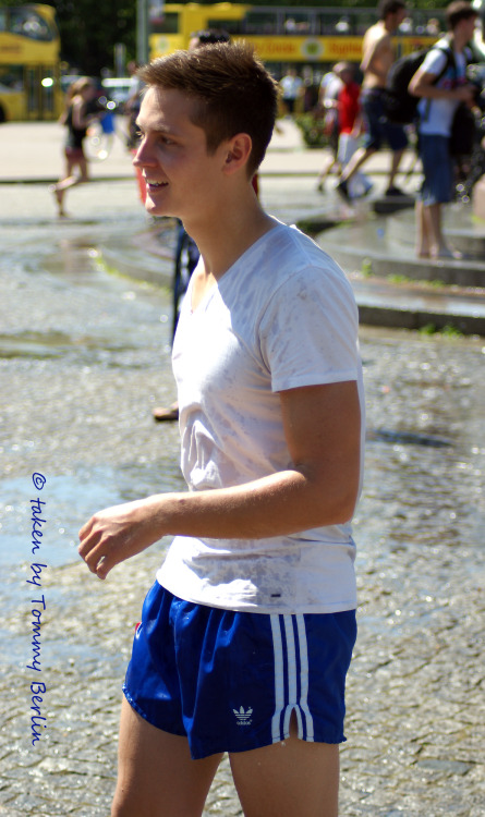 nylonshortsen:Water fight in blue Adidas!