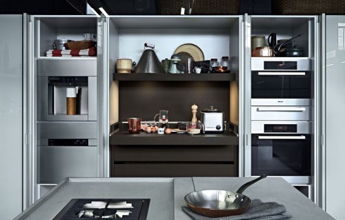 {Some lunch-time kitchen inspiration courtesy of Poliform&rsquo;s Varenna. Euro-modern can come acro