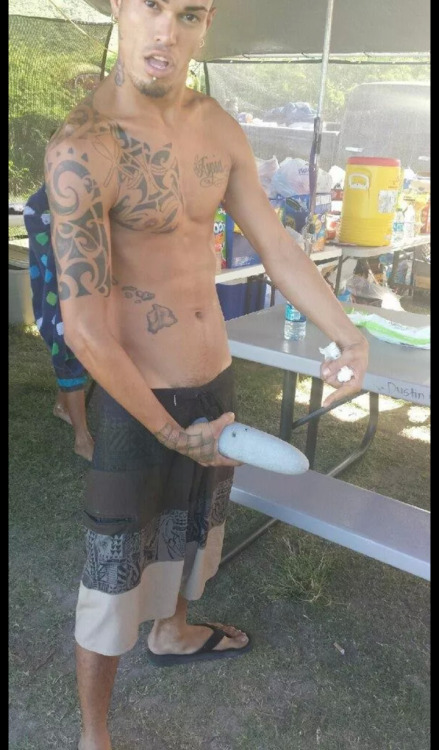 hawaiirage808:  tacomaboi808:  poly-dick:  Dayum dis faka is fineee  Fucken guy this my homie he’s def  I got this guys nudes