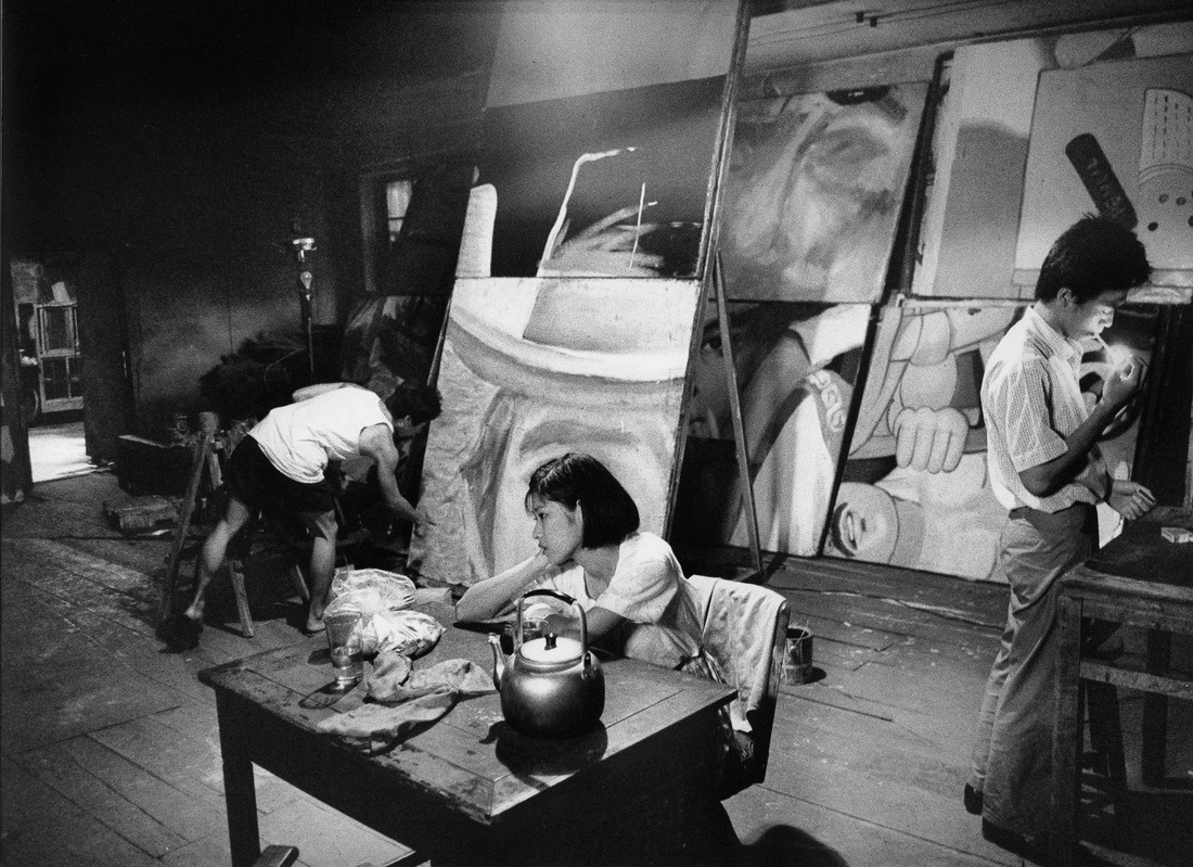 shihlun:  Hou Hsiao-Hsien, Dust In The Wind, 1986.Photo by Liu Chen Hsiang