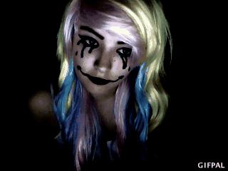 nightwing-boywonder:  the-real-edd:  Doing some notepad makeup tests ( I dont have the dress yet ;u; )   THIS IS AMAZING 