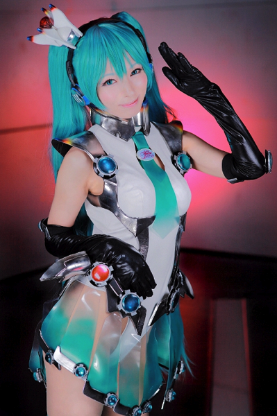 dirty-gamer-girls:  http://dirtygamergirls.com for more beautiful cosplay.