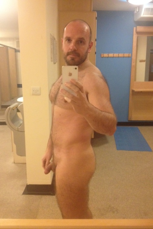 embarrassmanly: Follower submission by rmbarr123!