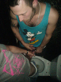 allpornisprop:  jerk off/toilet 