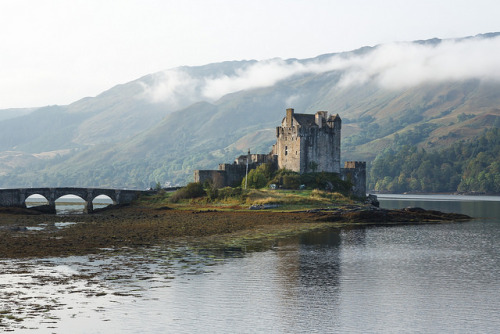rosesinaglass: Eliean Donan Castle by Nico Kaiser on Flickr.