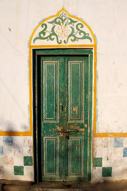 3leapfrogs:  isis0isis:  india - gujarat by Retlaw Snellac Photography on Flickr.  •=• •=• •=• 