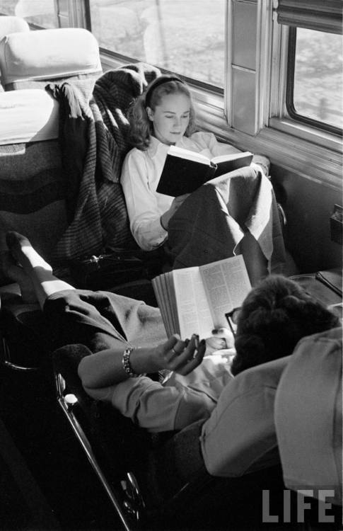 electronicsquid: Reading on the train (Edward Clark. 1949)