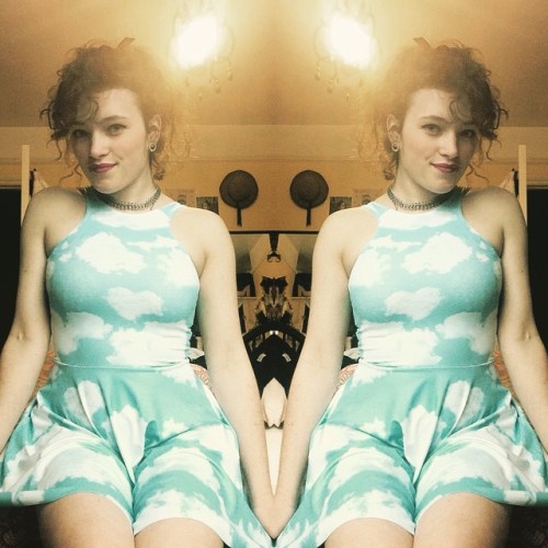 ☁️Day dreaming ☁️#blackmilkclothing #sharkie #daydream #curves #clouds #hotlittleboss #bmcloudsskate