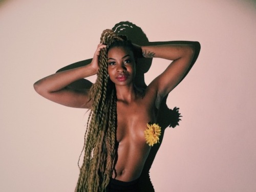 melaesthetic-eccentric:Silhouette photographer @iamjapera model @jalovesyou