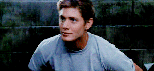 destielintheimpala:  Jensen in Dark Angel (2x01)